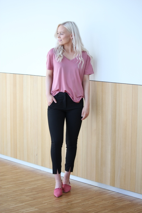 ss rosa tee hel for